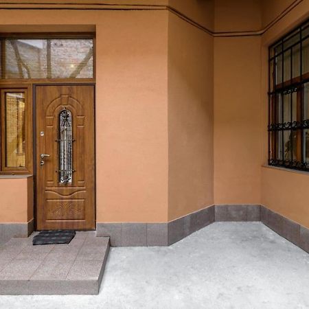 Apartments Stepana Bandery Львів Екстер'єр фото