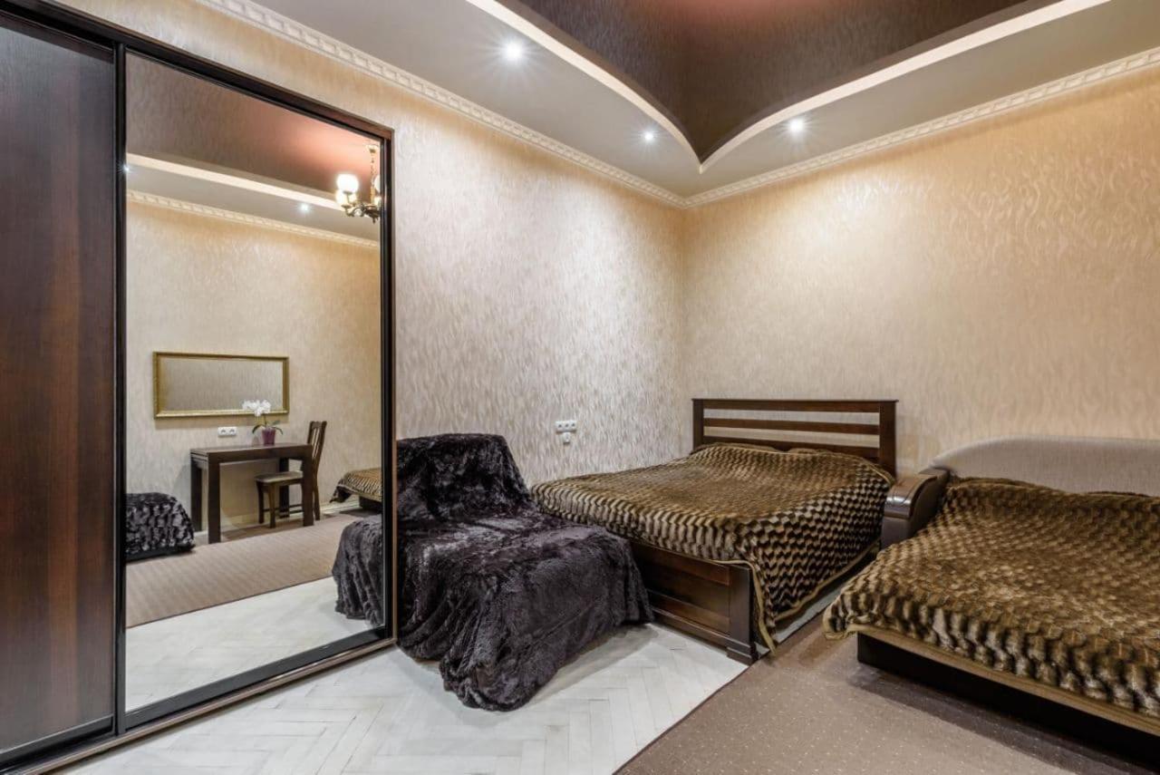 Apartments Stepana Bandery Львів Екстер'єр фото